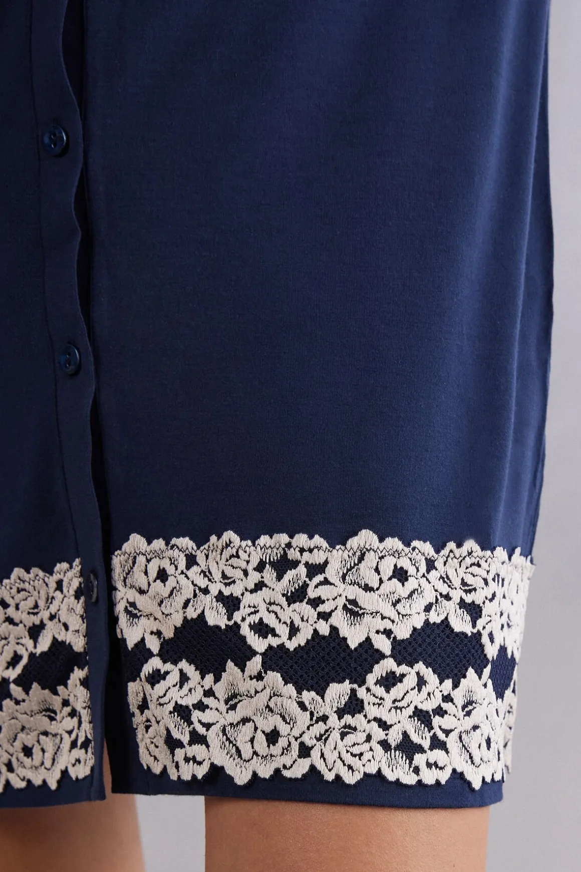 Chemise de nuit ouverte devant PRETTY FLOWER