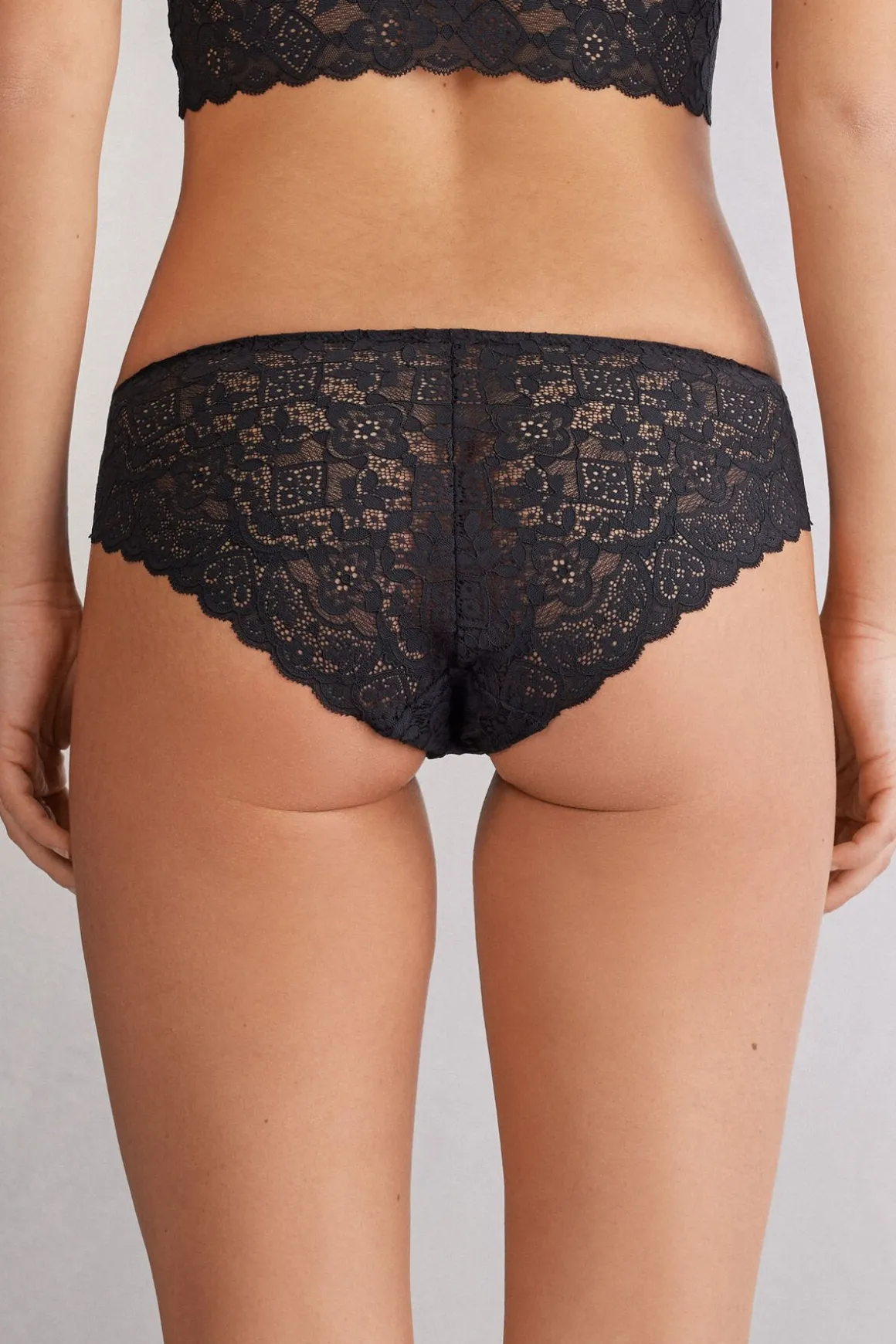 Culotte en Dentelle à Taille Basse