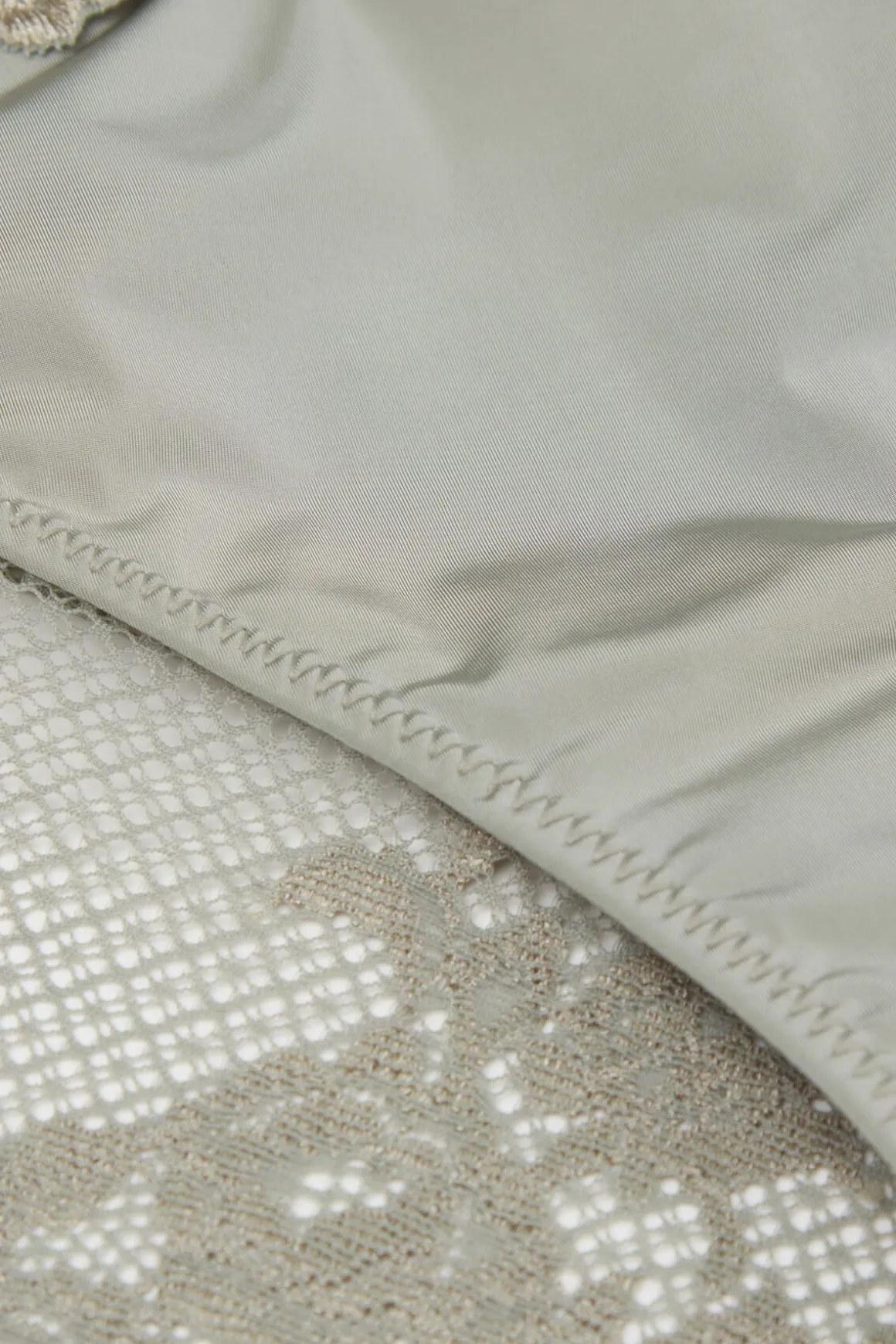 Culotte femme en dentelle florale
