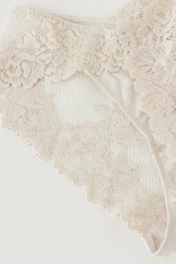 Culotte femme en dentelle florale