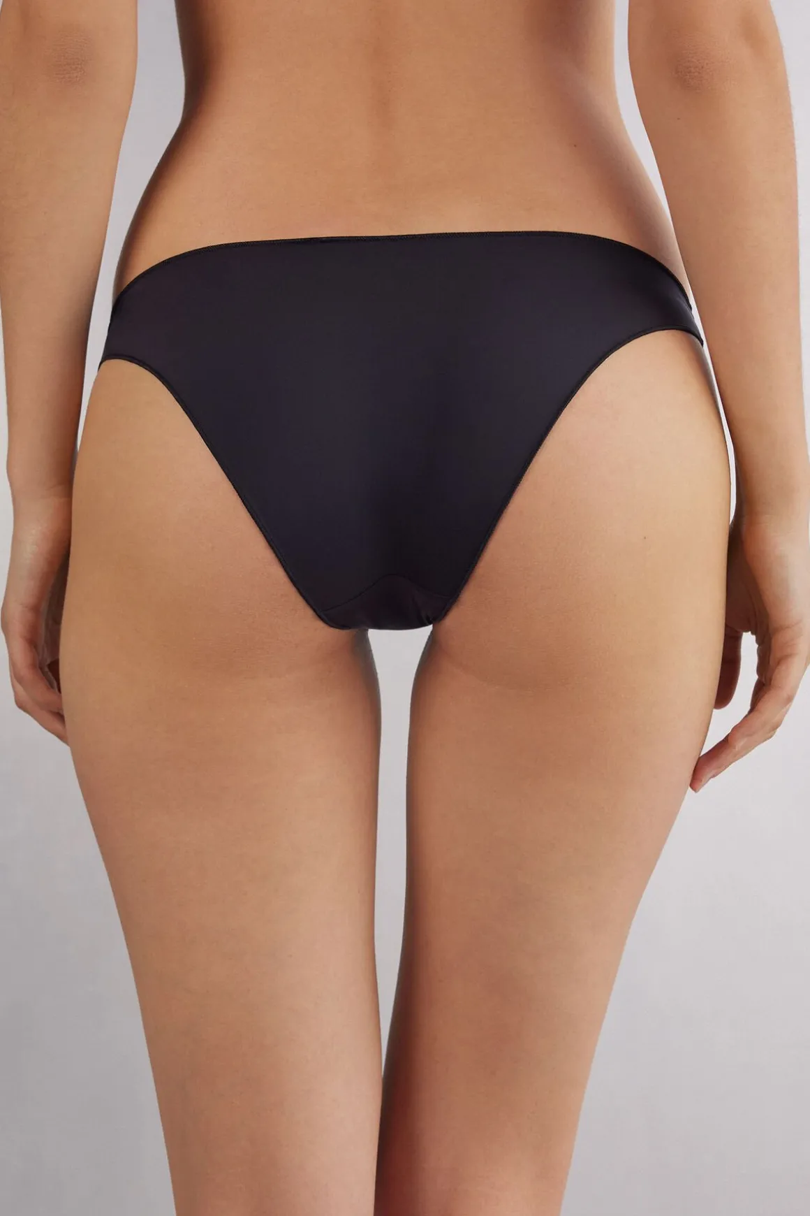 Culotte taille basse en microfibre ultralÉgère