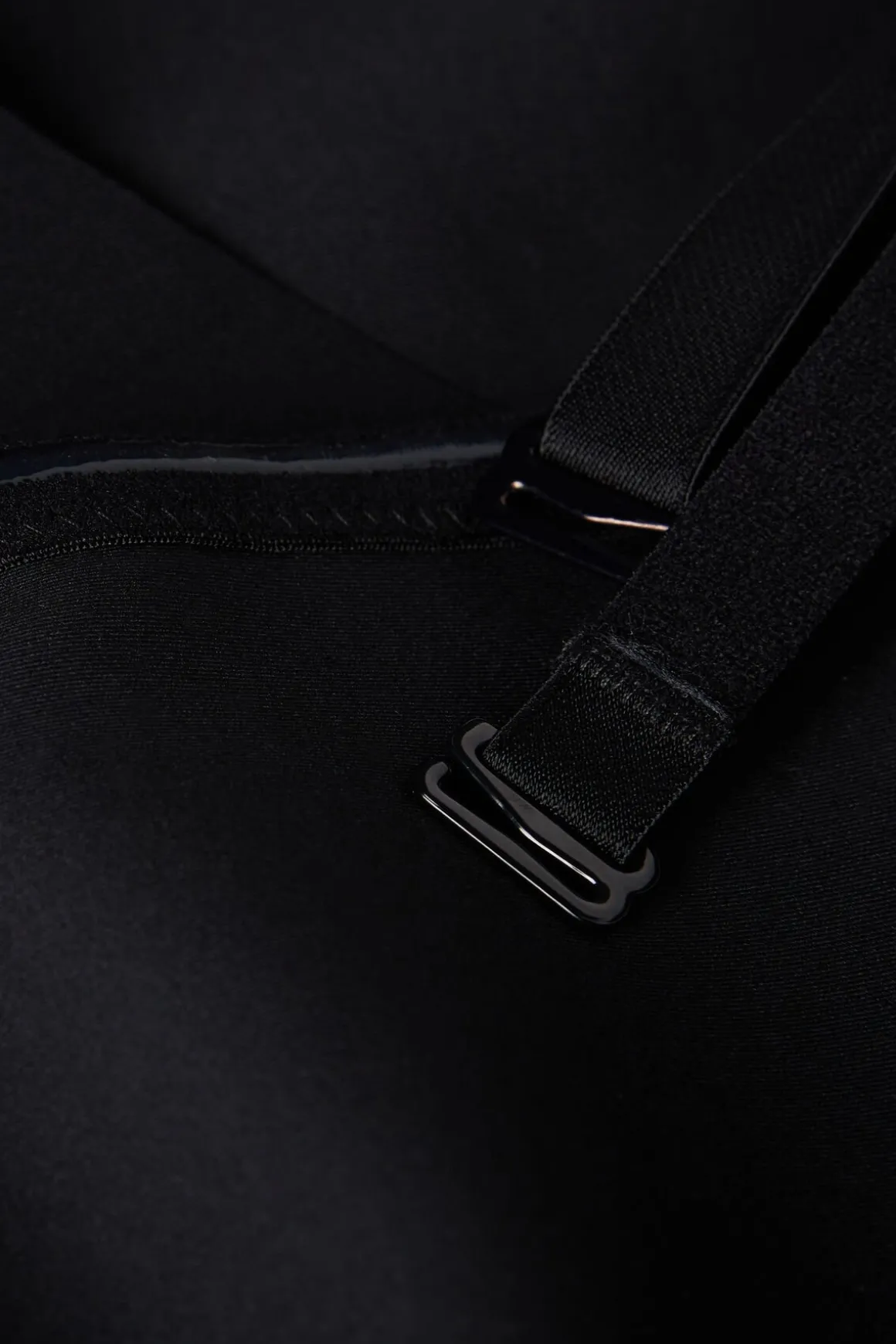 Culotte taille haute modelante en microfibre sans couture