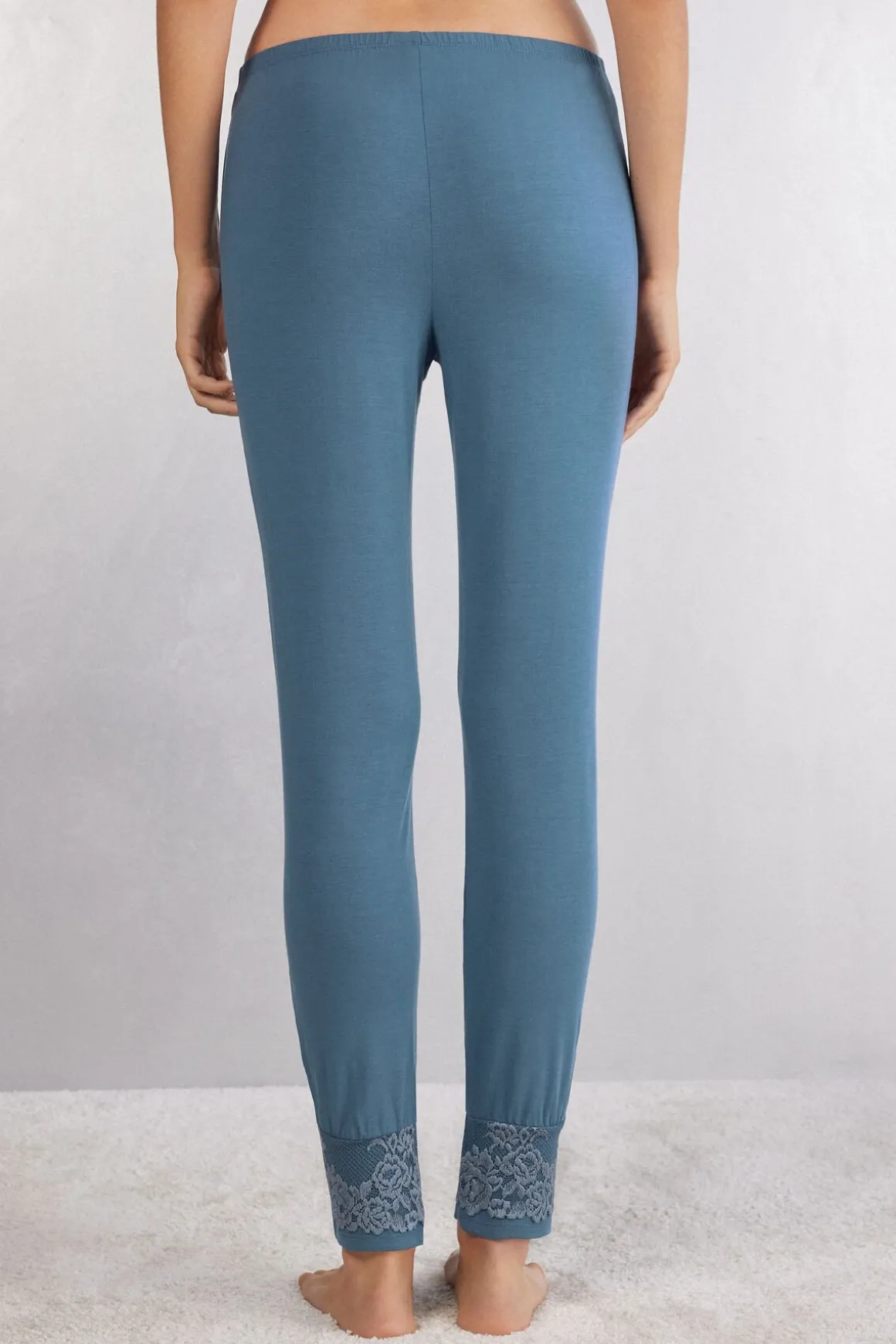 Pantalon avec chevilles resserrÉes en modal PRETTY FLOWERS