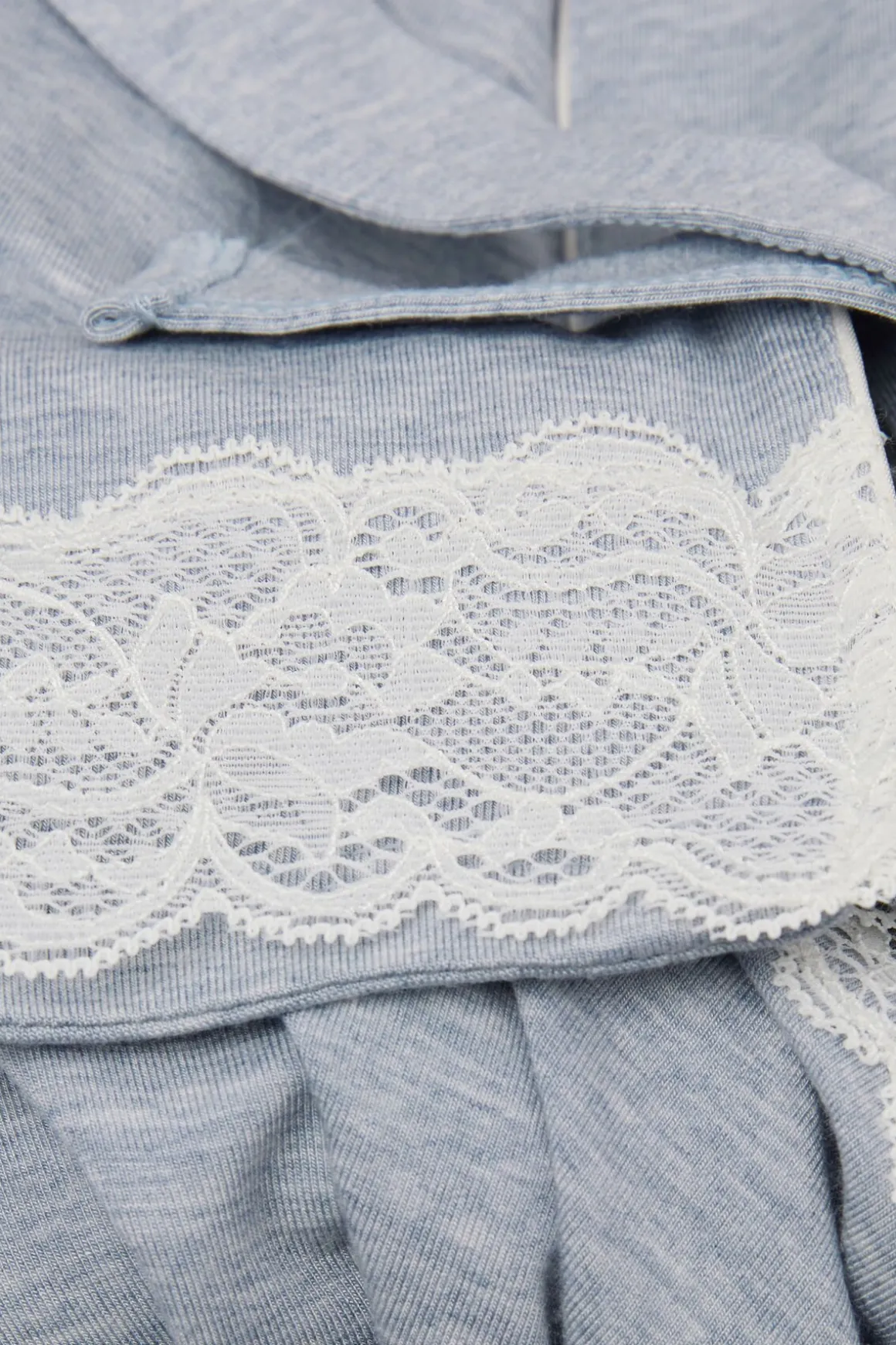 Peignoir en modal et dentelle