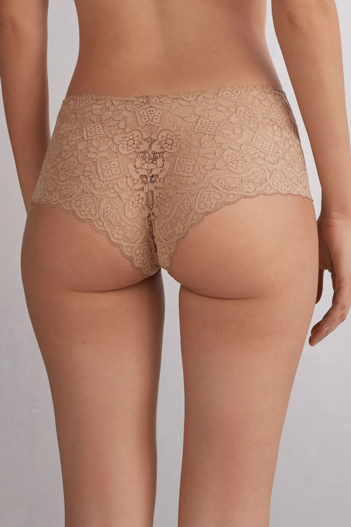 Shorty en dentelle