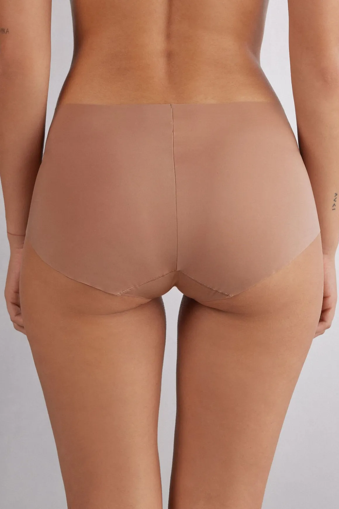 Shorty en microfibre sans couture