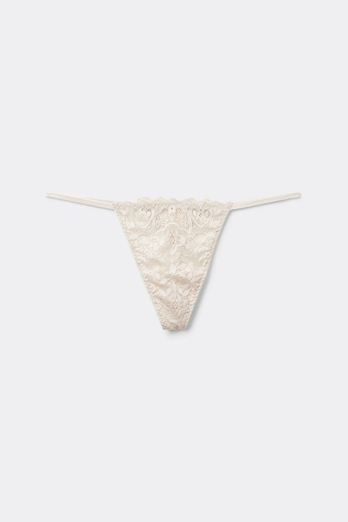 String ficelle en dentelle