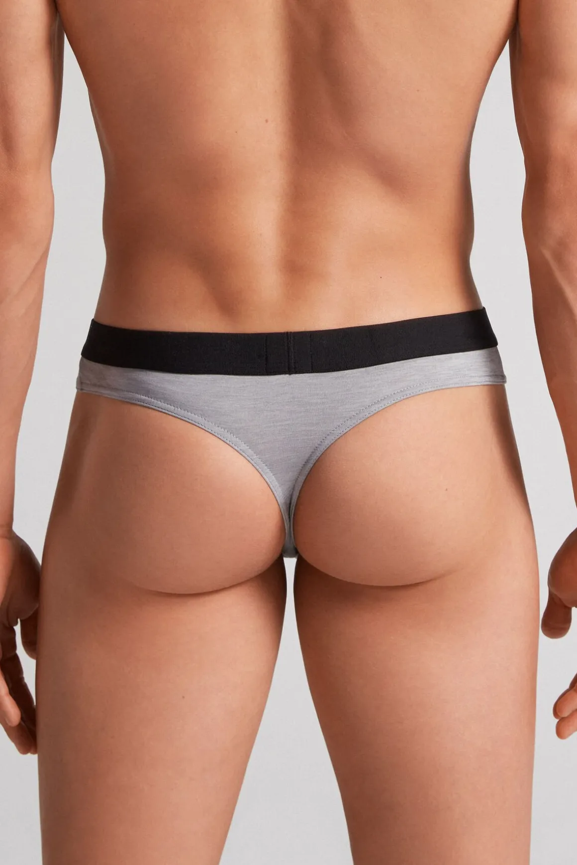 String homme en microfibre