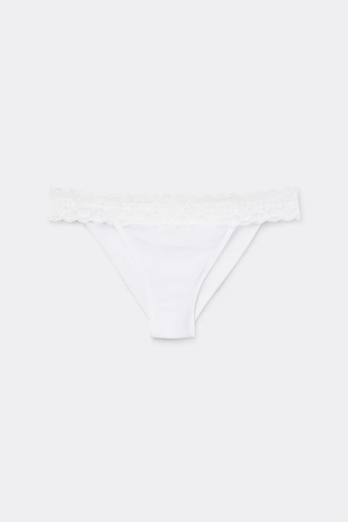 Tanga carioca en dentelle et microfibre