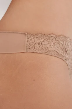 Tanga en Dentelle et Microfibre