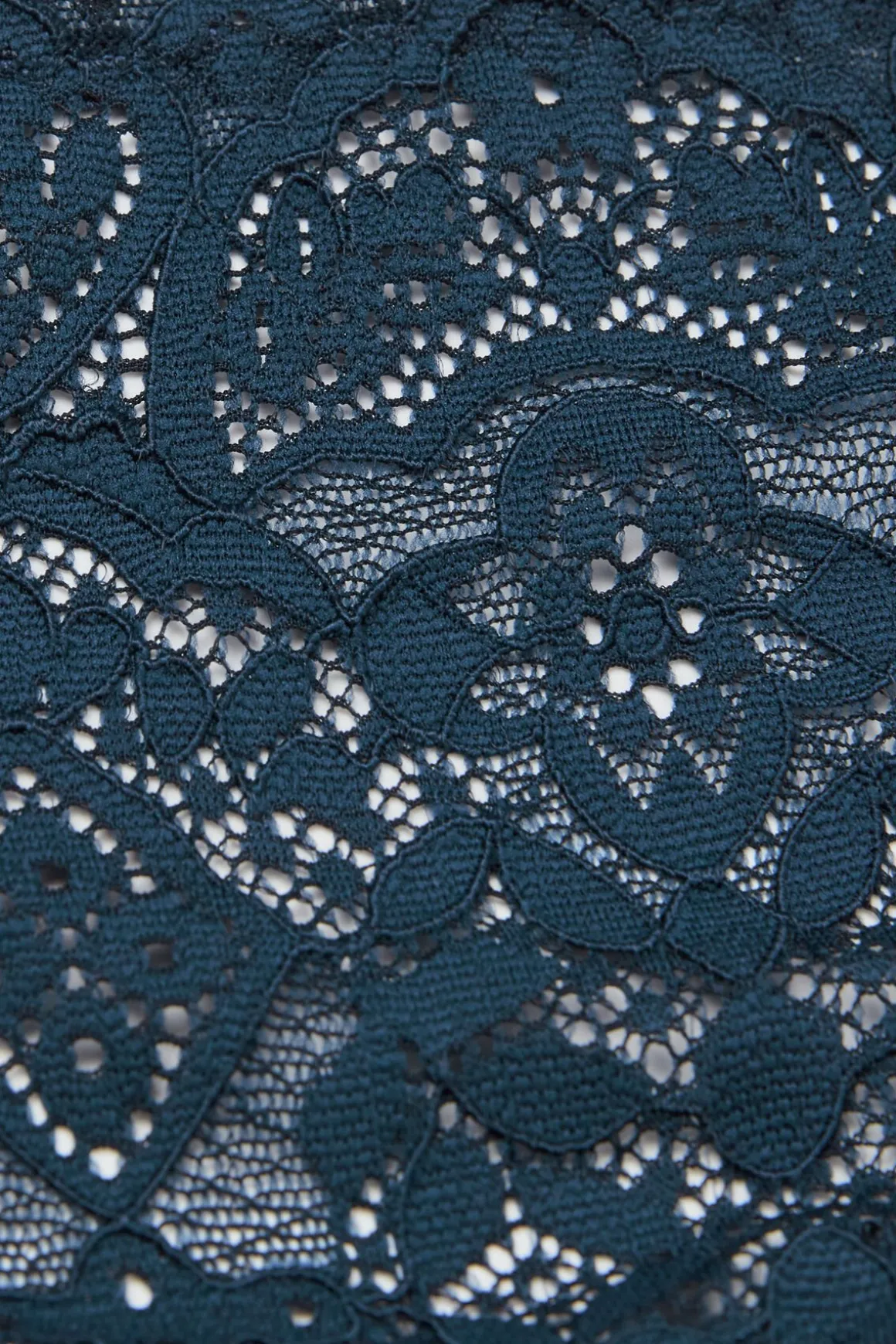 Tanga en Dentelle et Microfibre