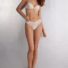 Tanga en dentelle style annÉes 80