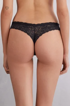 Tanga en dentelle style annÉes 80