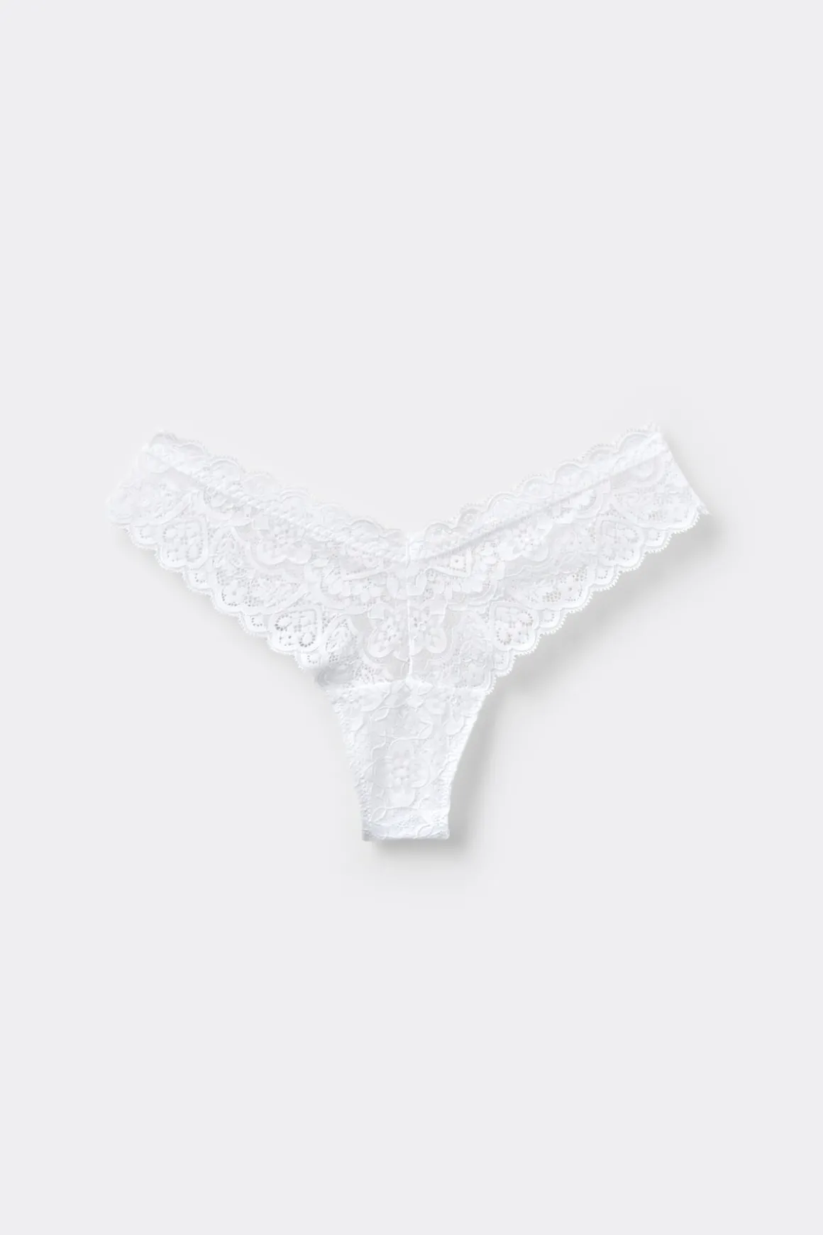 Tanga en dentelle style annÉes 80