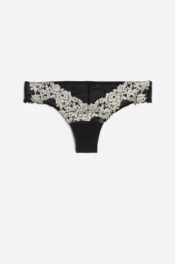 Tanga femme en dentelle florale