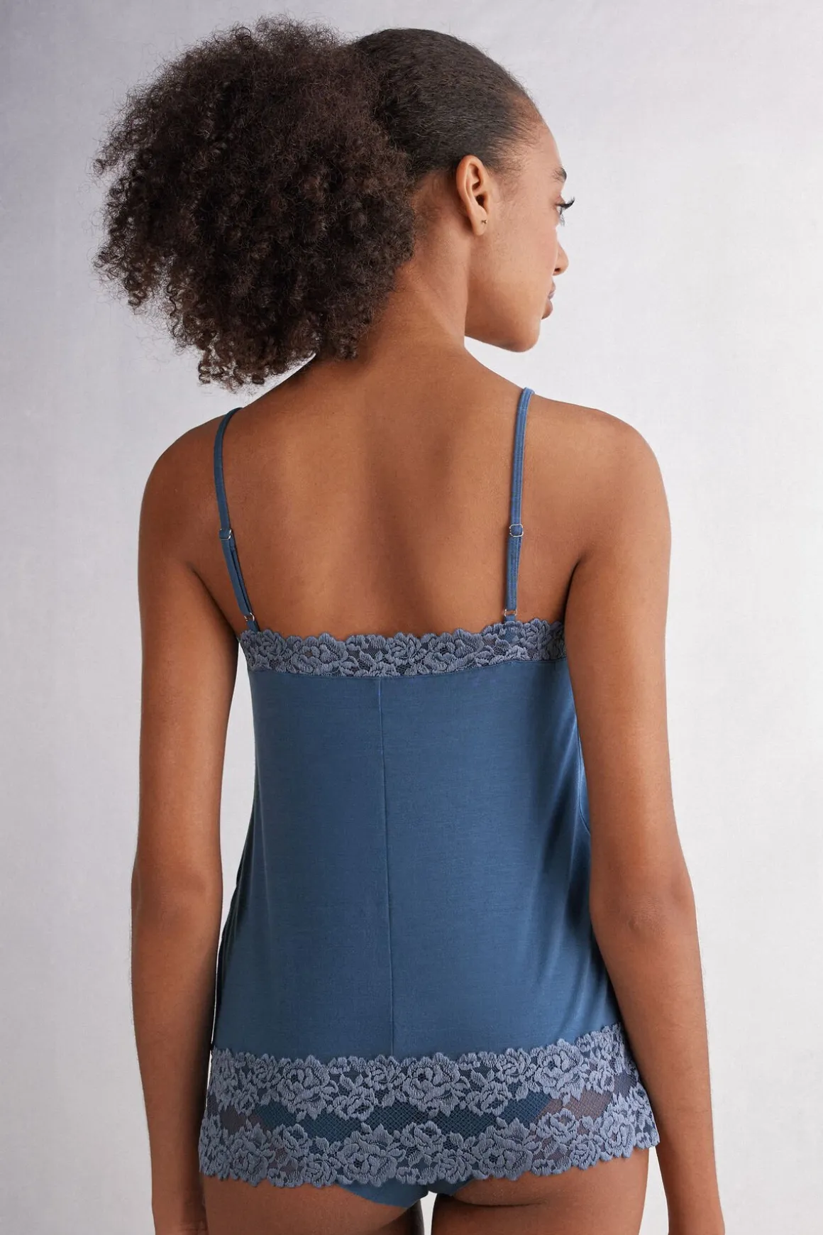 Top en modal PRETTY FLOWERS