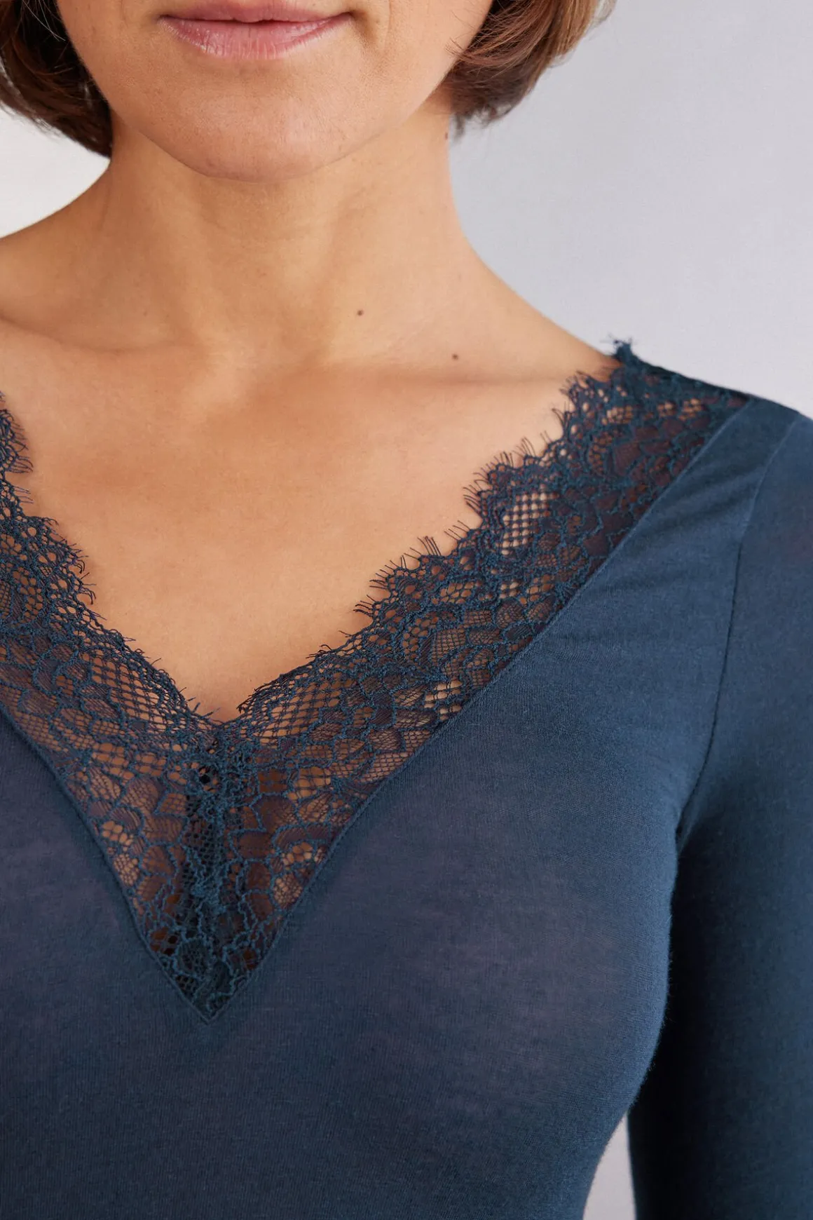T-shirt manches longues en cachemire et dentelle